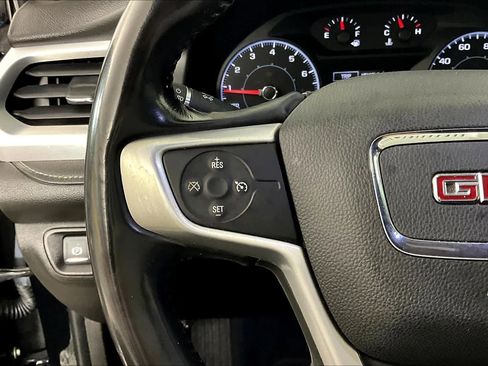 Used 2018 GMC Acadia SLE FWD image 23