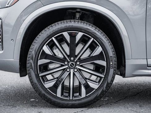 New 2026 Volvo XC90 B6 Ultra w/ Protection Package image 17