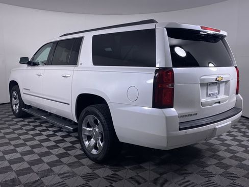 Used 2019 Chevrolet Suburban LT w/ LT Signature Package AWD/4WD image 21