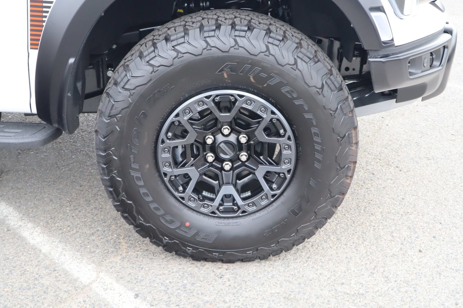 New 2026 Ford F150 Raptor w/ Equipment Group 803A Raptor R AWD/4WD image 10