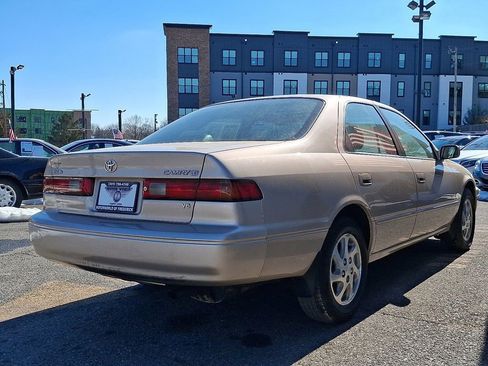 Used 1998 Toyota Camry LE image 4