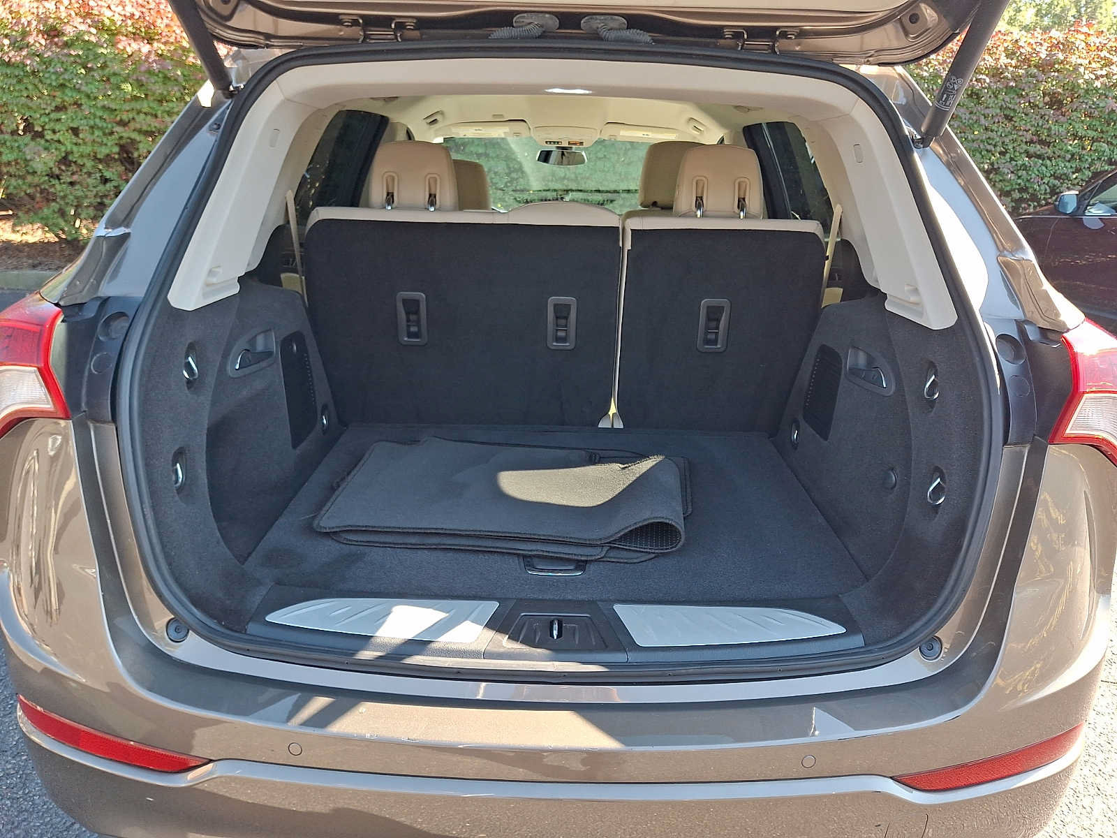 Used 2019 Buick Envision Essence AWD/4WD image 29