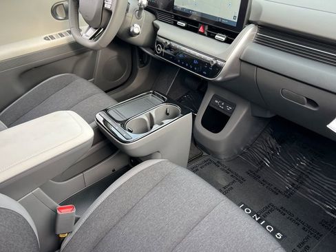 New 2026 Hyundai Ioniq 5 SE image 14