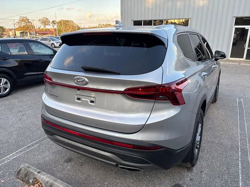 Used 2021 Hyundai Santa Fe SE FWD image 9