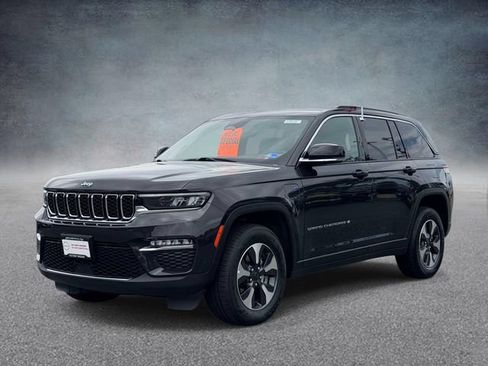 Used 2024 Jeep Grand Cherokee Limited 4xe AWD/4WD image 5