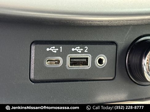 Certified 2023 Nissan Murano SV w/ SV Midnight Edition Package FWD image 35