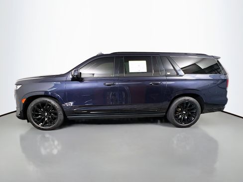 Used 2023 Cadillac Escalade ESV Sport w/ LPO, ONYX Package image 8