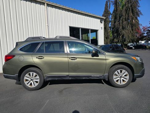 Used 2016 Subaru Outback 2.5i Premium w/ Protection Package #1 AWD/4WD image 3