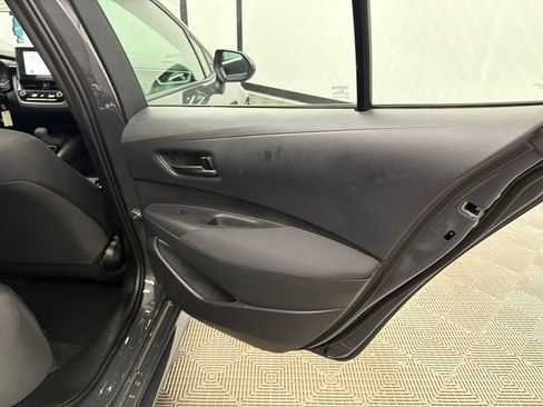 Used 2025 Toyota Corolla LE FWD image 17
