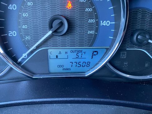 Used 2015 Toyota Corolla LE Premium image 13