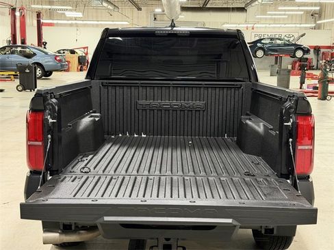 Used 2024 Toyota Tacoma SR image 17