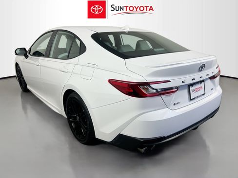 Used 2025 Toyota Camry SE w/ Convenience Package FWD image 6
