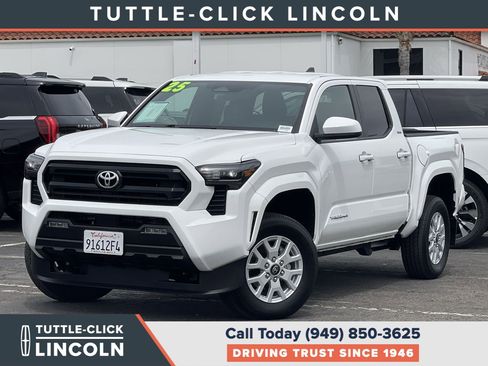 Used 2025 Toyota Tacoma SR5 AWD/4WD image 1