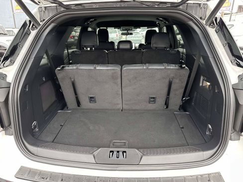 Used 2025 Ford Explorer ST-Line w/ ST-Line Street Pack AWD/4WD image 8
