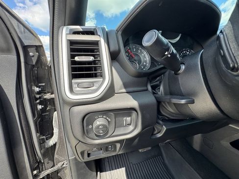 Used 2023 RAM 1500 Big Horn AWD/4WD image 25