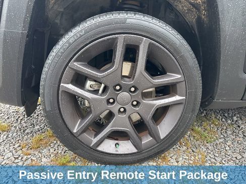 Used 2021 Jeep Renegade Latitude AWD/4WD image 13