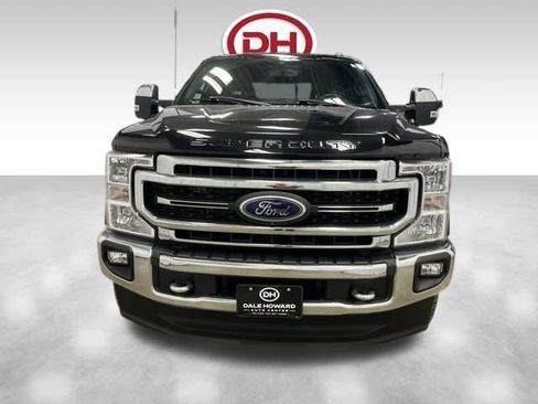 Used 2022 Ford F250 Lariat w/ Chrome Package image 6