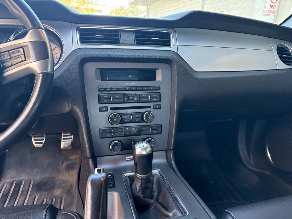 Used 2010 Ford Mustang GT RWD image 7