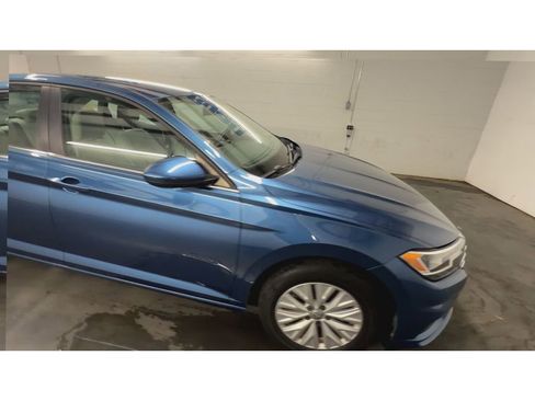 Used 2019 Volkswagen Jetta S w/ Driver Assistance Package FWD image 2