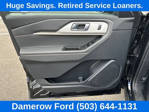 Used 2026 Ford Explorer Active AWD/4WD image 11
