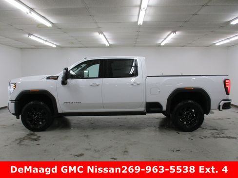 New 2025 GMC Sierra 2500 AT4 w/ Technology Package image 2