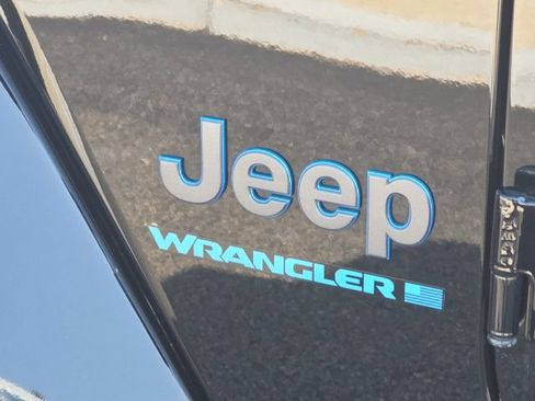Used 2024 Jeep Wrangler High Altitude AWD/4WD image 13
