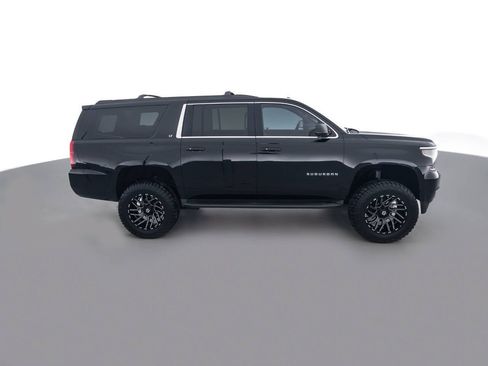 Used 2015 Chevrolet Suburban LT w/ Luxury Package image 4