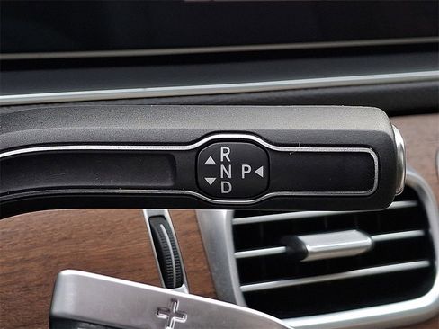 Used 2024 Mercedes-Benz GLE 350 4MATIC image 18