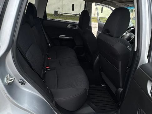 Used 2012 Subaru Forester 2.5X Premium w/ All-Weather Pkg AWD/4WD image 25