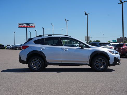 Used 2021 Subaru Crosstrek 2.5i Sport w/ Moonroof Package AWD/4WD image 2