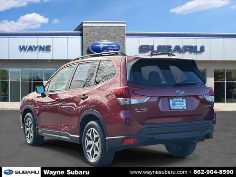 Certified 2023 Subaru Forester Premium image 3