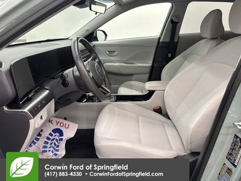 Used 2025 Hyundai Kona SEL image 23
