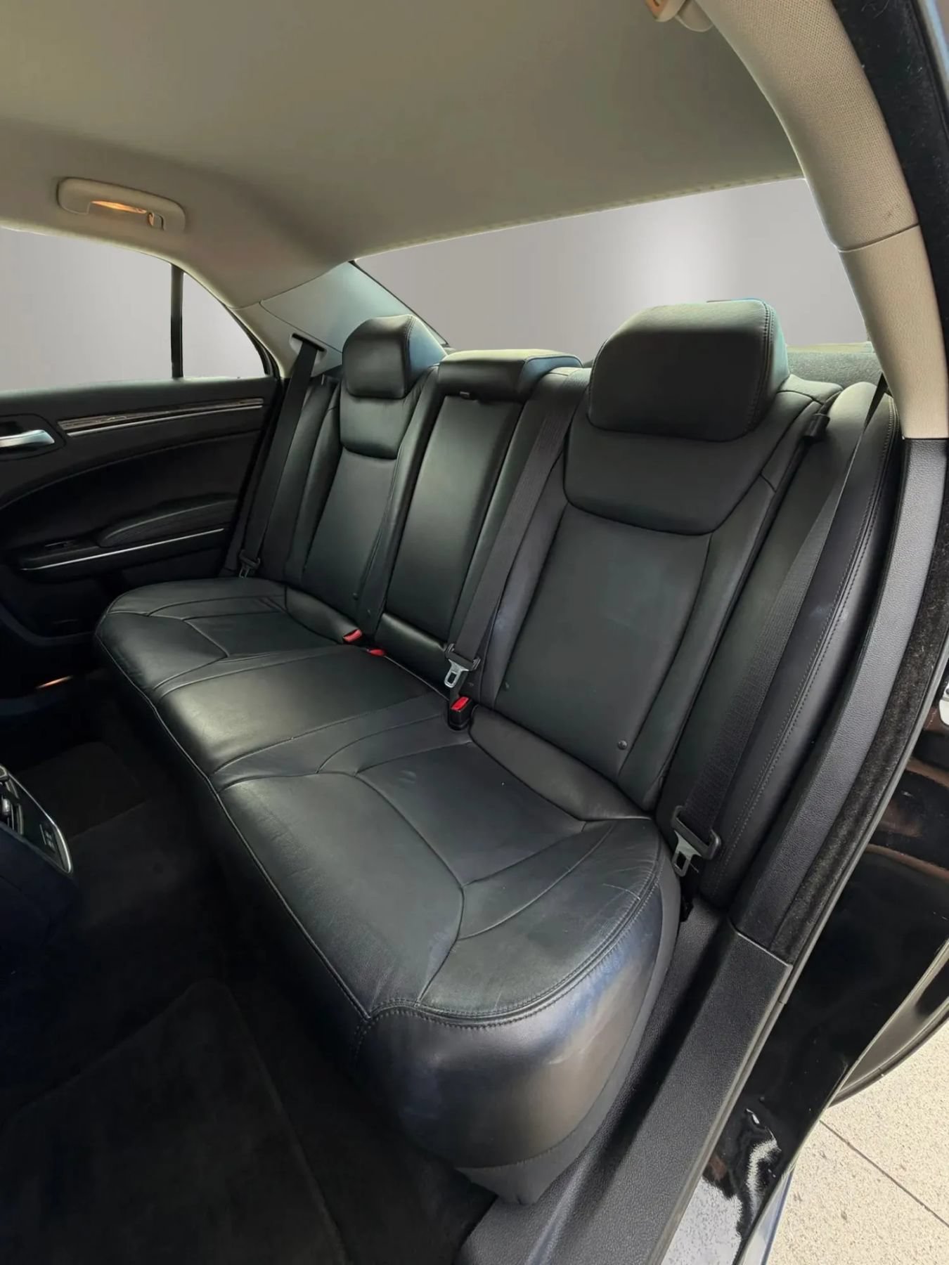 Used 2015 Chrysler 300 Limited w/ 300 Premium Group AWD/4WD image 16