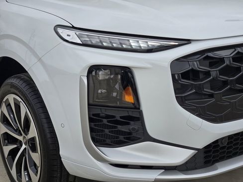 New 2026 Audi Q3 quattro 2.0T image 12