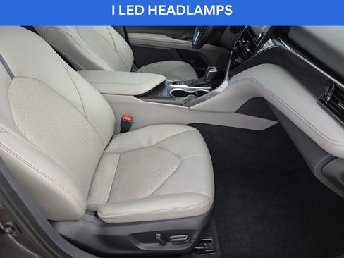 Used 2023 Toyota Camry XLE image 15
