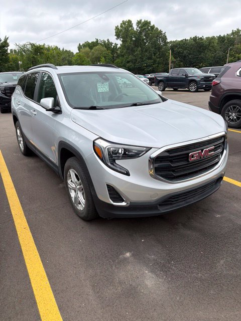 Used 2021 GMC Terrain SLE w/ Driver Convenience Package AWD/4WD image 2