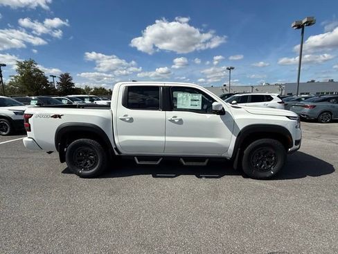 New 2026 Nissan Frontier PRO-4X w/ Pro-4x Convenience Package image 4