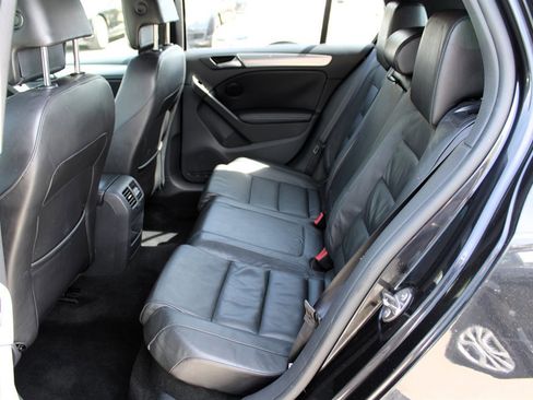 Used 2012 Volkswagen Golf 4-Door image 20