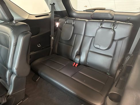 Used 2023 Ford Explorer XLT w/ Equipment Group 202A image 14