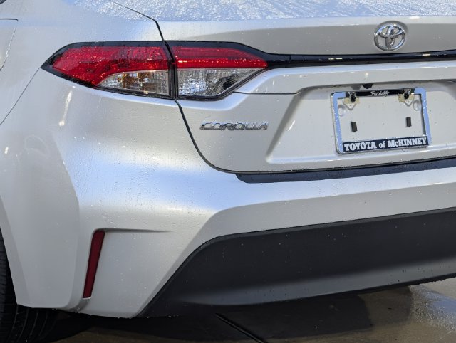 Used 2026 Toyota Corolla LE FWD image 8