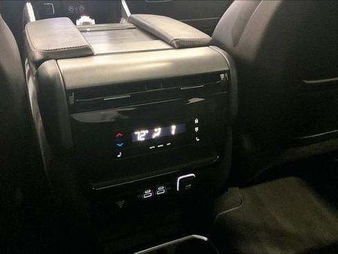 Used 2024 Jeep Wagoneer Series II image 10