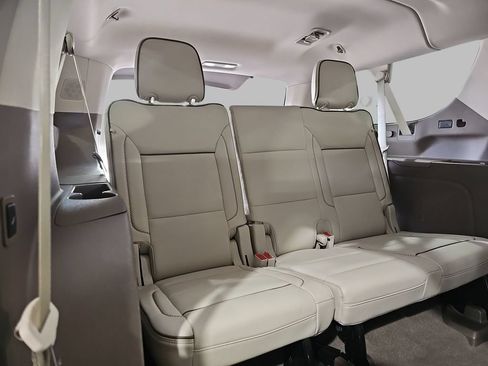 Used 2023 GMC Yukon XL Denali w/ Denali Reserve Package AWD/4WD image 15