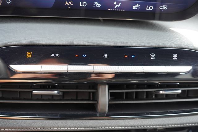Used 2026 Buick Enclave Preferred AWD/4WD image 30