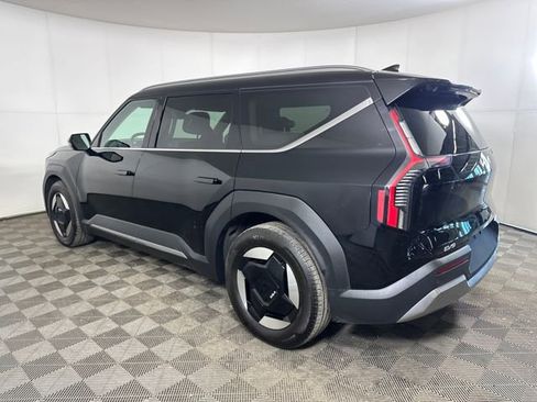 Used 2024 Kia EV9 Wind image 5