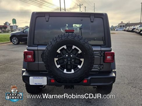 Used 2024 Jeep Wrangler Unlimited Rubicon w/ Technology Group AWD/4WD image 10