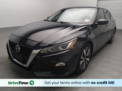 Used 2022 Nissan Altima 2.5 SV w/ SV Premium Package