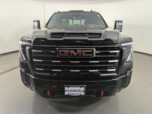 Used 2024 GMC Sierra 2500 AT4 w/ Technology Package AWD/4WD image 3