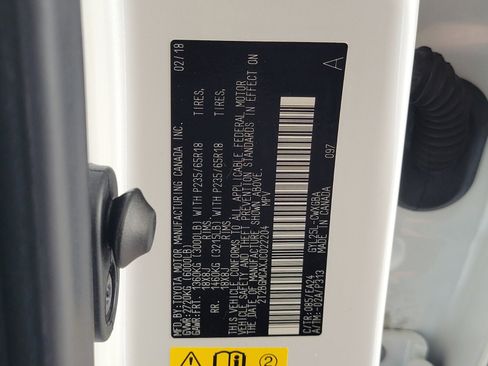 Used 2018 Lexus RX 450h AWD w/ Cold Area Package image 18