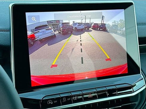 New 2026 Jeep Compass Latitude image 8