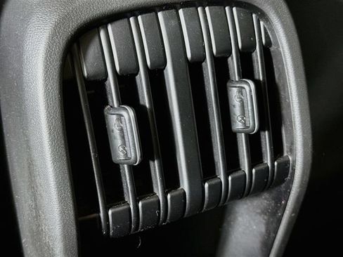Used 2025 Hyundai Kona SEL AWD/4WD image 25